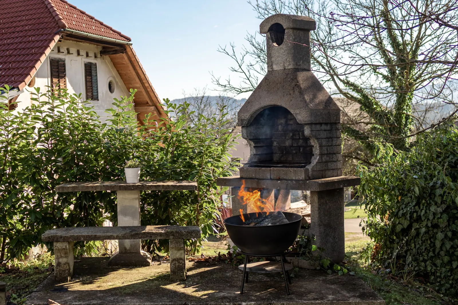 Vrt s roštiljem, Apartmaji Orel